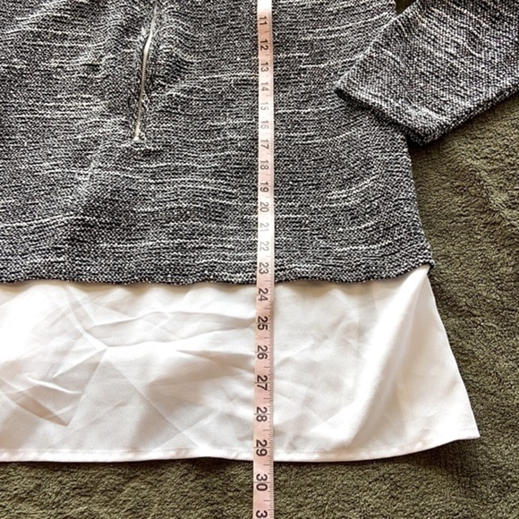 Calvin Klein Black White Tunic Top Logo Zipper Silver Accent Tiered Layer Sz 0X - Picture 12 of 15